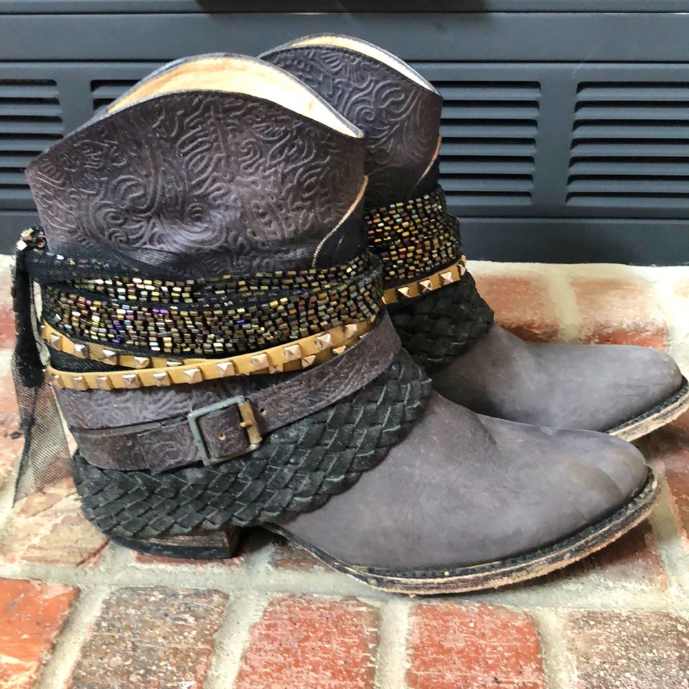 Black Leather Boots 9M